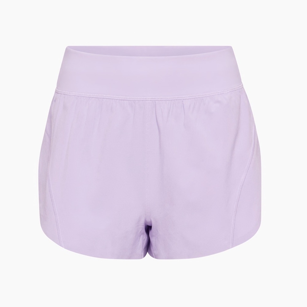 Aritzia Golden MoveTech Stride Shorts